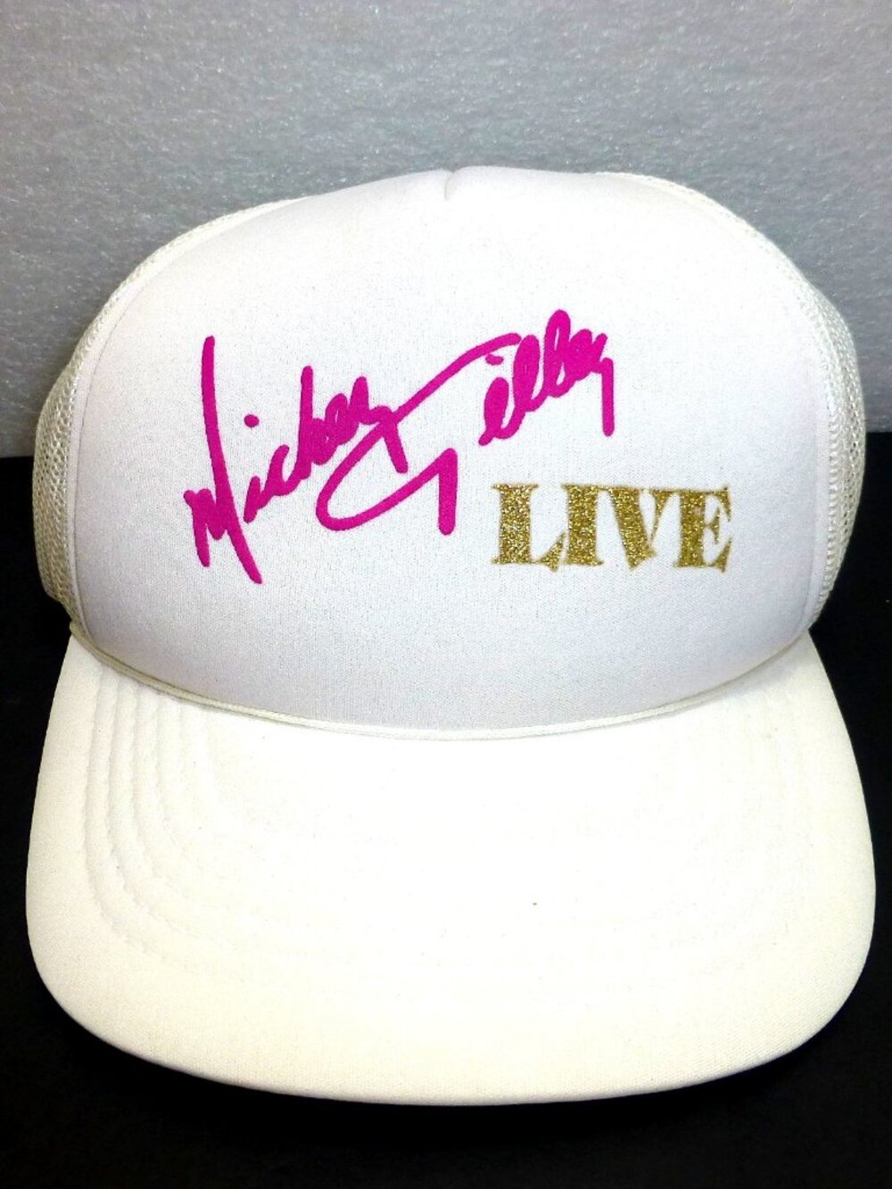 Nice vintage Mickey Gilley live mesh foam snapback trucker hat white gold pink